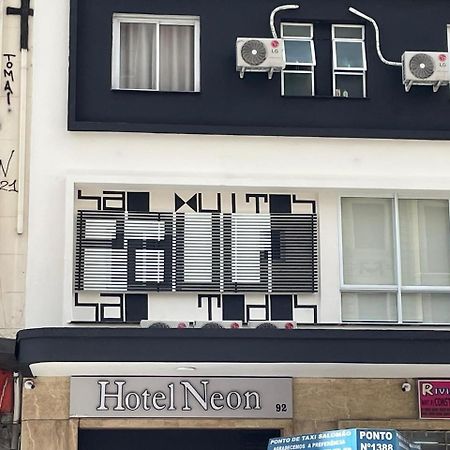 Hotel Neon - próximo a 25 de março, Bom Retiro e Brás, á 2min do mirante Sampa SKY e pista de skate Anhangabaú San Paolo Esterno foto