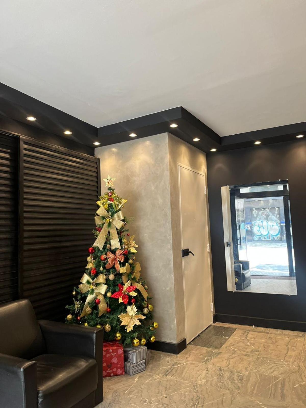 Hotel Neon - próximo a 25 de março, Bom Retiro e Brás, á 2min do mirante Sampa SKY e pista de skate Anhangabaú San Paolo Esterno foto