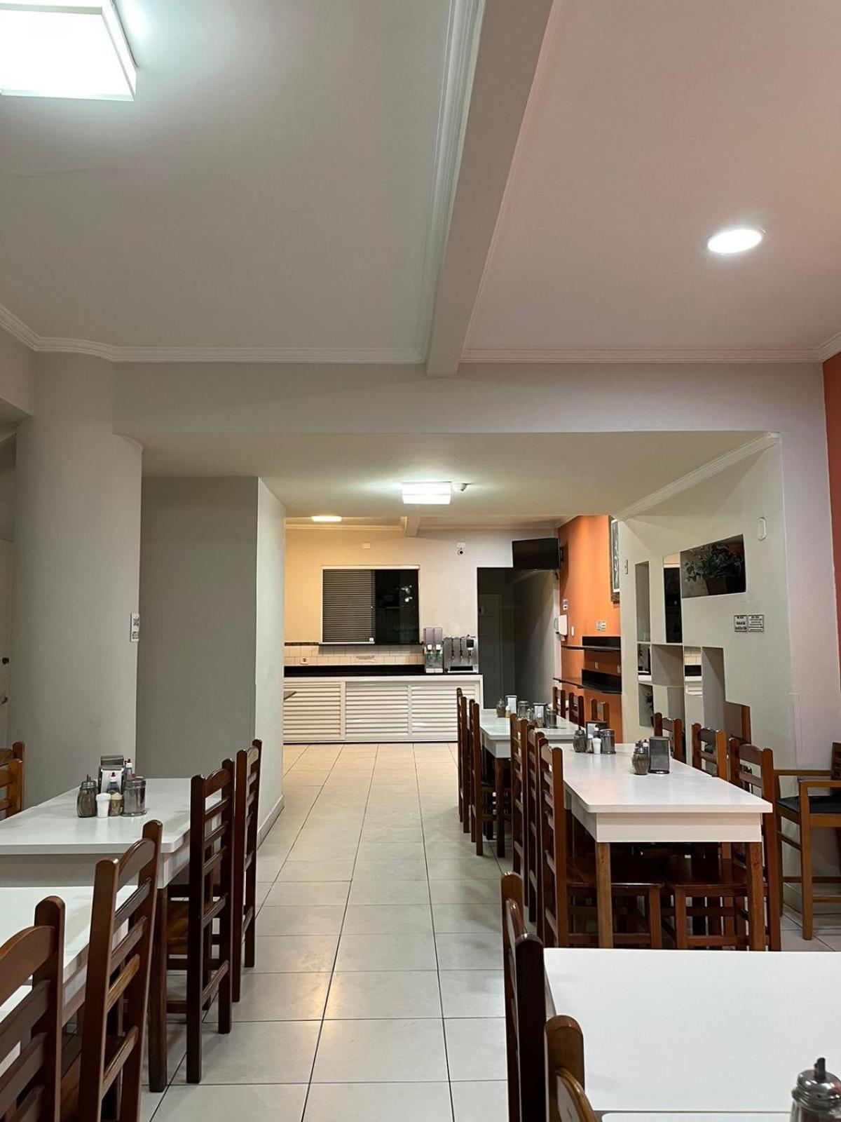Hotel Neon - próximo a 25 de março, Bom Retiro e Brás, á 2min do mirante Sampa SKY e pista de skate Anhangabaú San Paolo Esterno foto