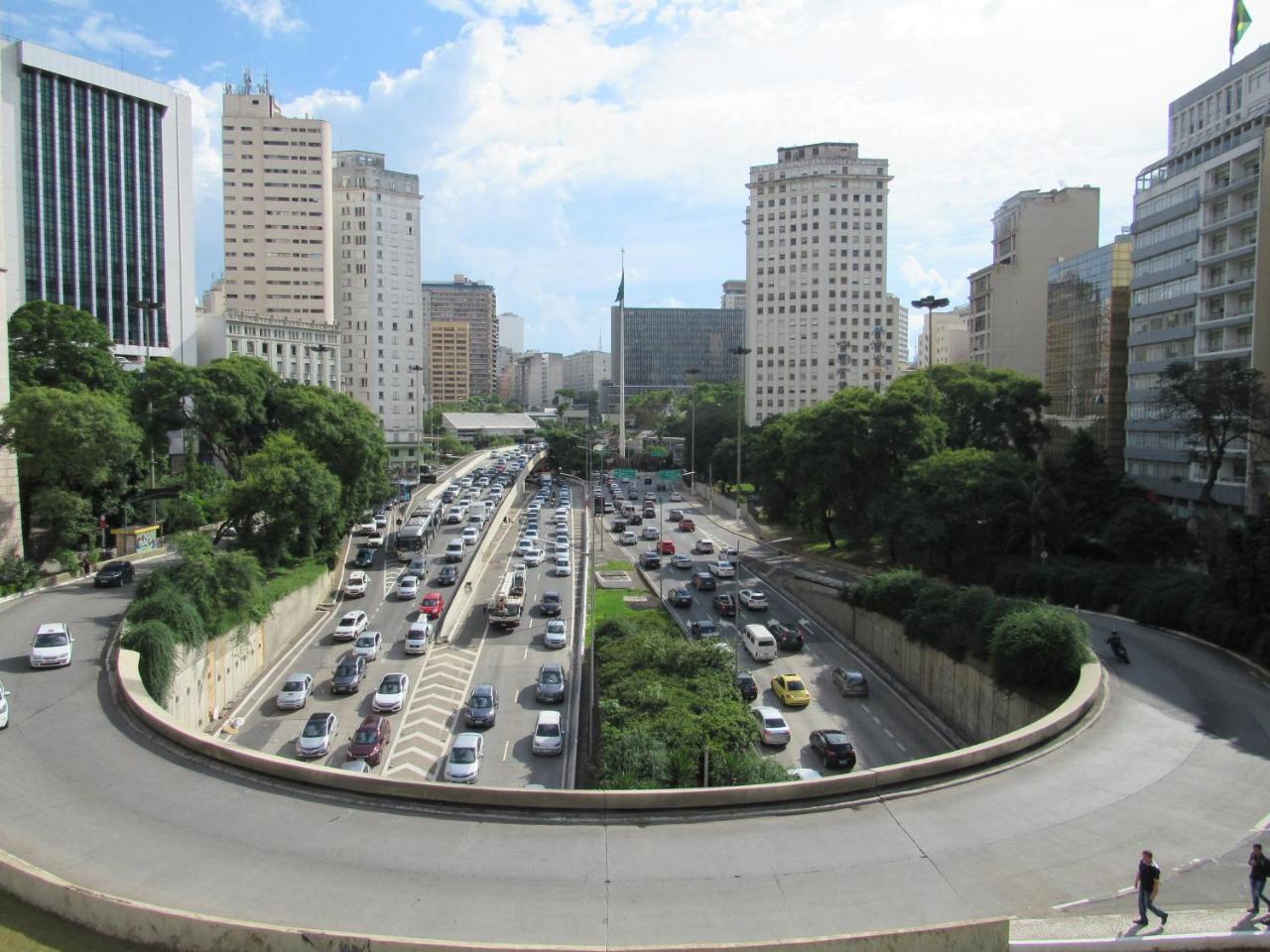Hotel Neon - próximo a 25 de março, Bom Retiro e Brás, á 2min do mirante Sampa SKY e pista de skate Anhangabaú San Paolo Esterno foto